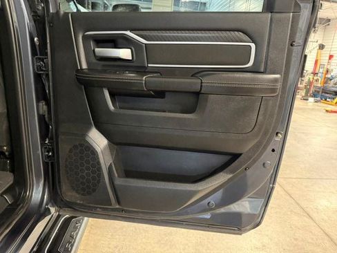 Certified 2025 RAM 2500 Big Horn AWD/4WD image 14