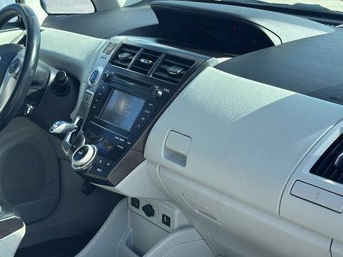 Used 2013 Toyota Prius V image 26