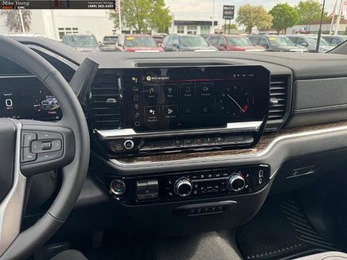 New 2026 GMC Sierra 3500 SLE AWD/4WD image 17