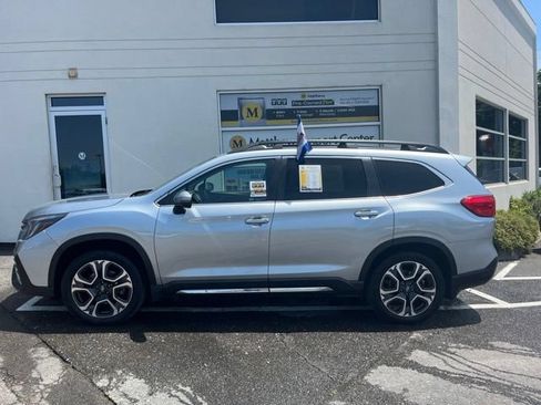 Used 2023 Subaru Ascent Limited AWD/4WD image 2