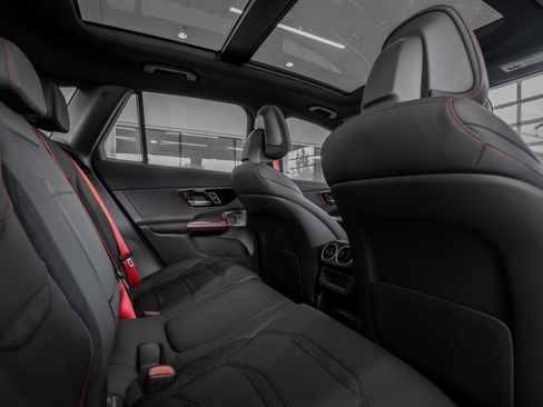 New 2025 Mercedes-Benz GLC 43 AMG 4MATIC image 28