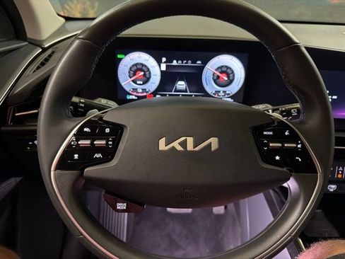 Used 2024 Kia Niro Wind FWD image 34