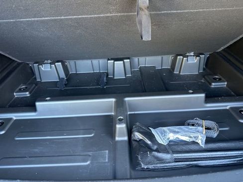 Used 2024 Chevrolet Suburban Premier image 44