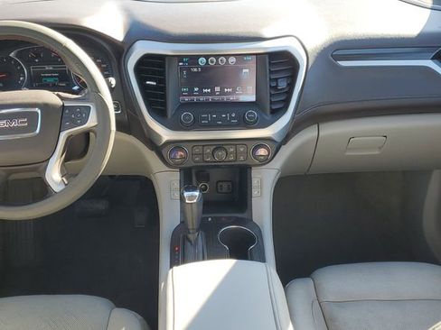 Used 2018 GMC Acadia SLT image 15