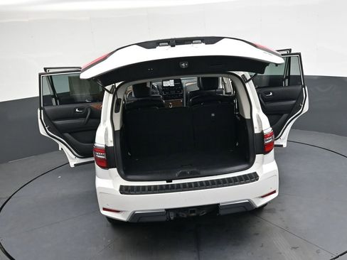 Used 2024 Nissan Armada SL w/ Captain's Chairs Package image 48
