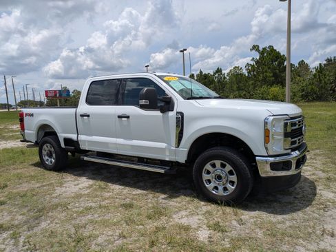 Used 2024 Ford F350 XLT w/ 360-Degree Camera Package AWD/4WD image 2