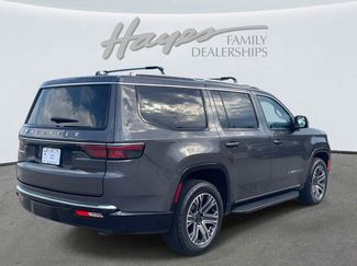 Used 2024 Jeep Wagoneer 4WD w/ Premium Group I video 3