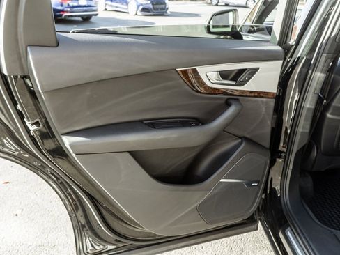 Used 2018 Audi Q7 2.0T Premium Plus w/ Premium Plus Package image 29