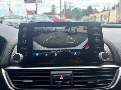 Used 2022 Honda Accord Touring image 36