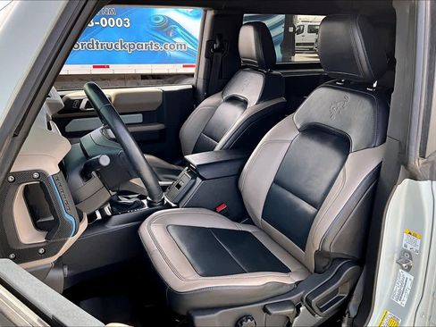 Certified 2023 Ford Bronco Wildtrak image 8