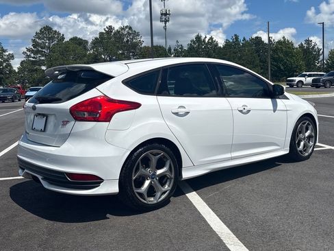 Used 2015 Ford Focus ST w/ Equipment Group 401A FWD image 25