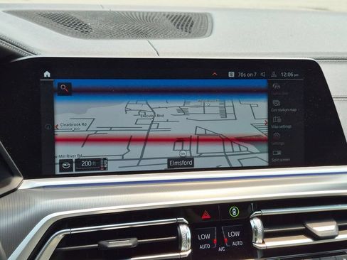 Used 2022 BMW X6 xDrive40i w/ M Sport Package AWD/4WD image 19