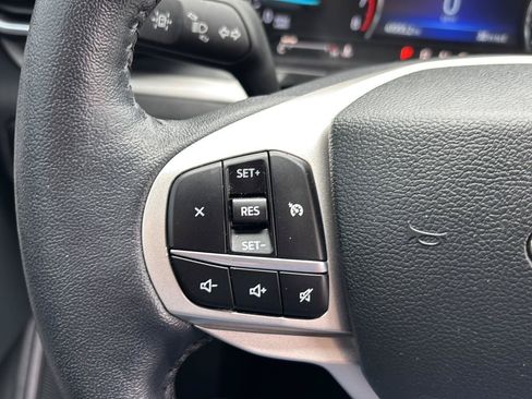 Used 2023 Ford Explorer XLT w/ Equipment Group 202A AWD/4WD image 40