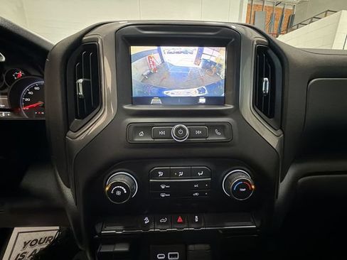 Used 2021 Chevrolet Silverado 1500 Custom Trail Boss w/ LPO, Dark Essentials Package AWD/4WD image 17