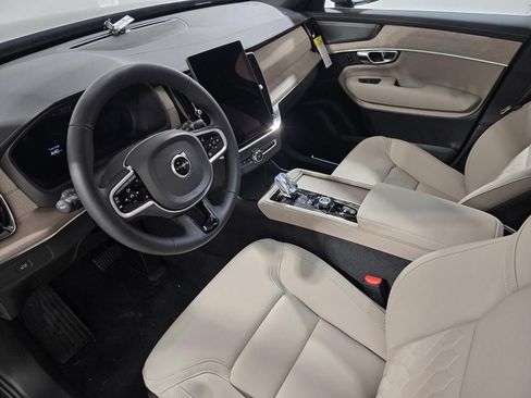 Used 2026 Volvo XC90 B5 Plus w/ Protection Package Premier AWD/4WD image 18