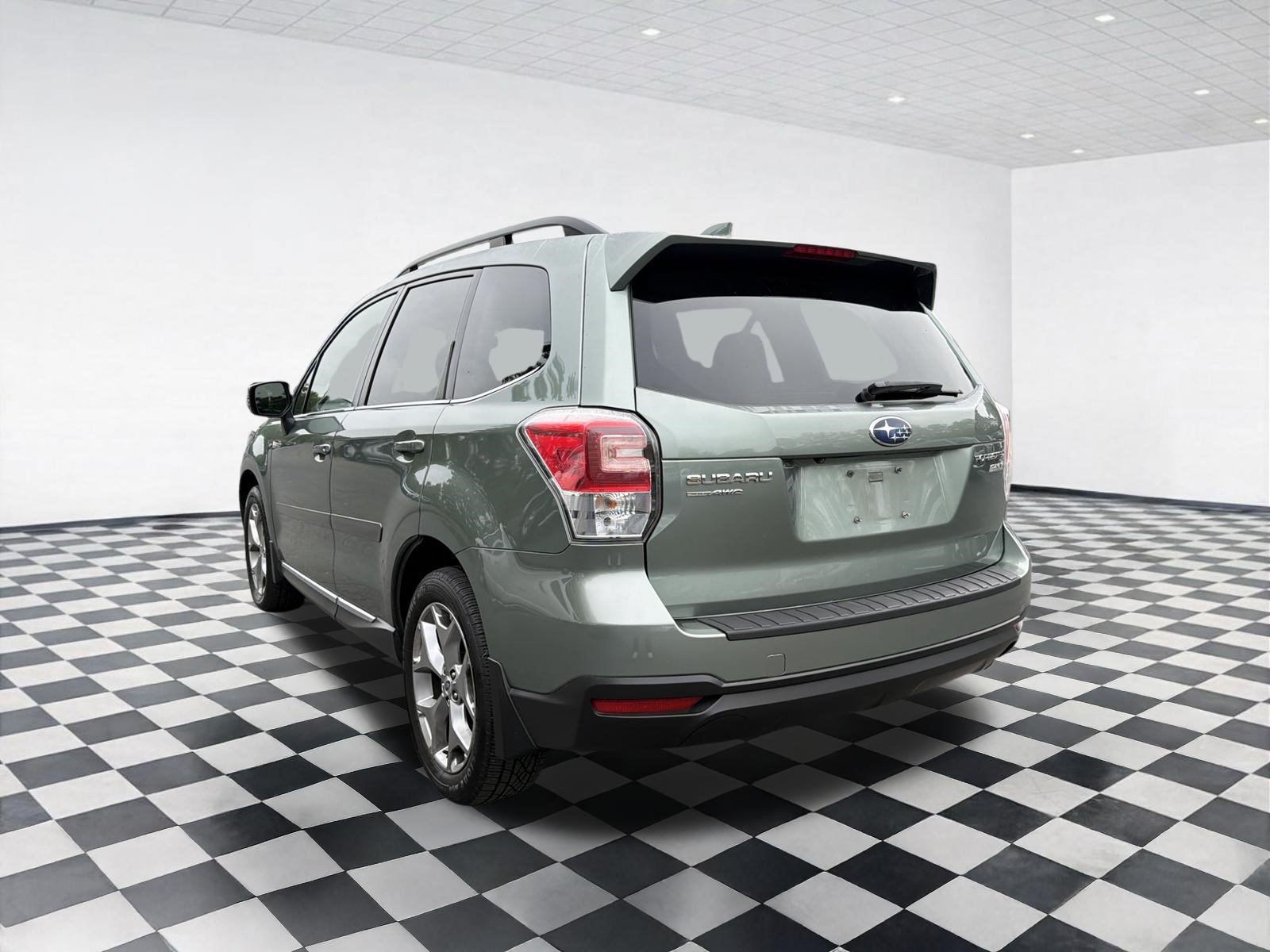 Used 2017 Subaru Forester 2.5i Touring w/ Popular Package #2 AWD/4WD image 6