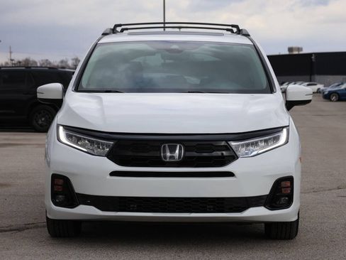 Used 2025 Honda Odyssey Elite image 2
