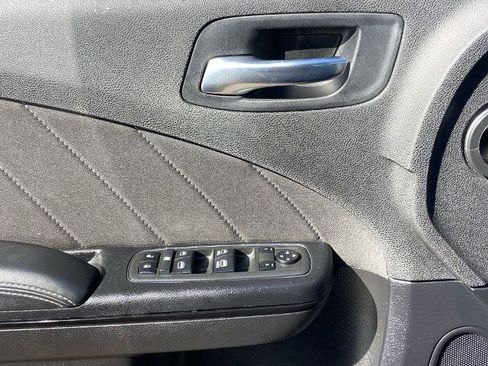 Used 2022 Dodge Charger R/T w/ Blacktop Package image 18