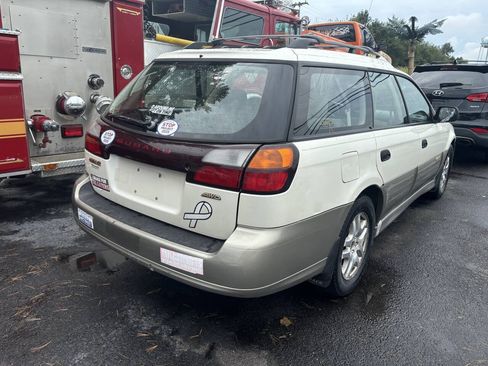 Used 2002 Subaru Outback Wagon AWD/4WD image 6