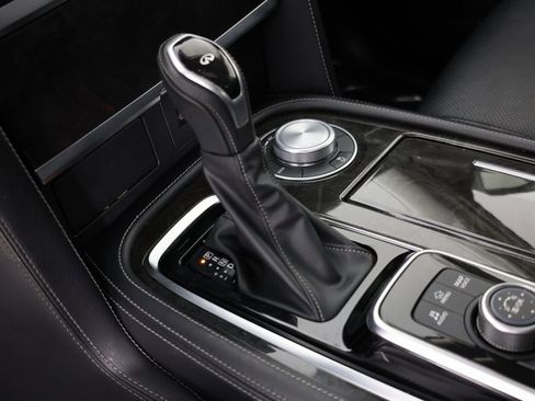 Used 2024 INFINITI QX80 Luxe image 6