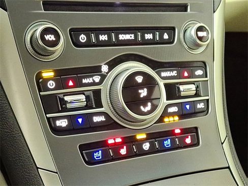 Used 2017 Lincoln MKZ Reserve w/ Climate Package image 19