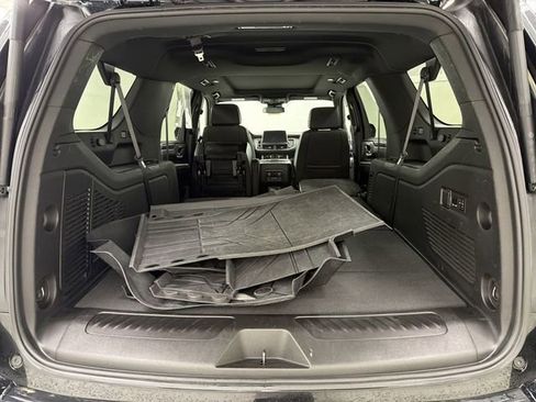 Certified 2024 Chevrolet Suburban LT w/ LT Signature Package image 16