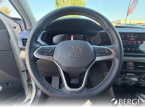 Used 2024 Volkswagen Taos SE FWD image 23
