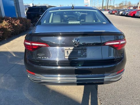 Used 2024 Volkswagen Jetta SEL image 7
