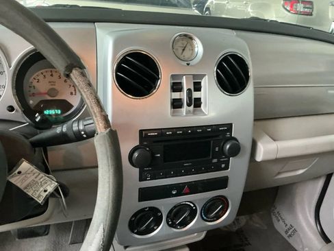Used 2009 Chrysler PT Cruiser FWD image 6