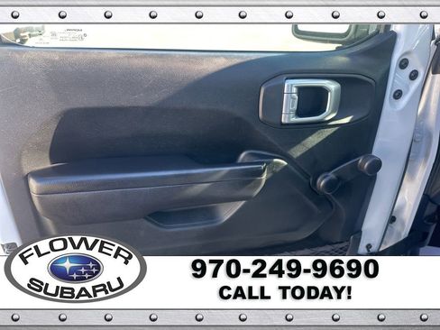 Used 2020 Jeep Gladiator Sport image 24