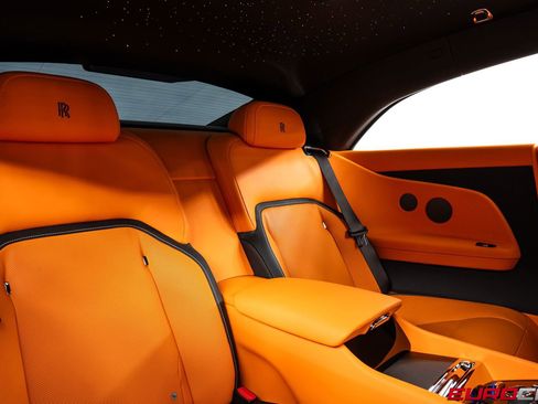 Used 2025 Rolls-Royce Spectre AWD/4WD image 37