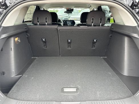 New 2026 Chevrolet Trax LS w/ LS Convenience Package FWD image 15
