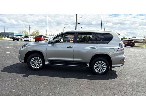 Used 2023 Lexus GX 460 Premium w/ Premium Package AWD/4WD image 4