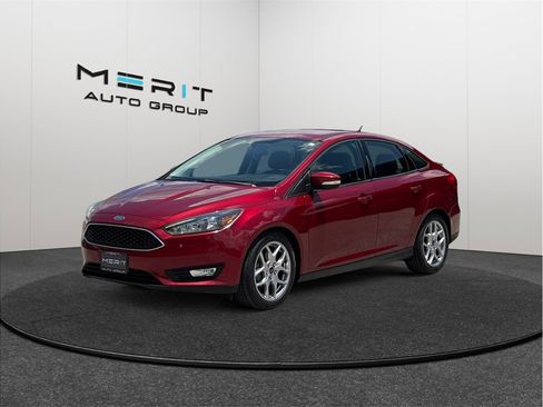 Used 2015 Ford Focus SE w/ Equipment Group 201A FWD image 4
