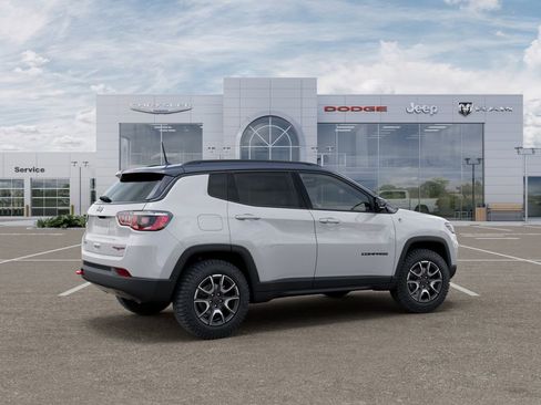 New 2026 Jeep Compass Trailhawk AWD/4WD image 4