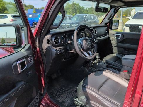 Used 2021 Jeep Wrangler Unlimited Sahara AWD/4WD image 10