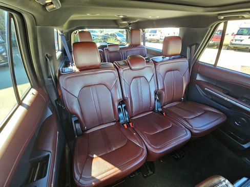 Used 2024 Ford Expedition Max Limited image 34
