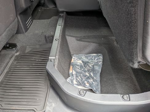 Used 2025 Toyota Tacoma SR5 image 21