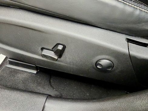 Used 2022 Chrysler 300 S RWD image 11