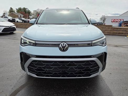 Used 2025 Volkswagen Taos SEL w/ Black Wheel Plus Package image 2