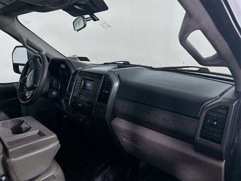 Used 2021 Ford F250 XL w/ Power Equipment Group image 31