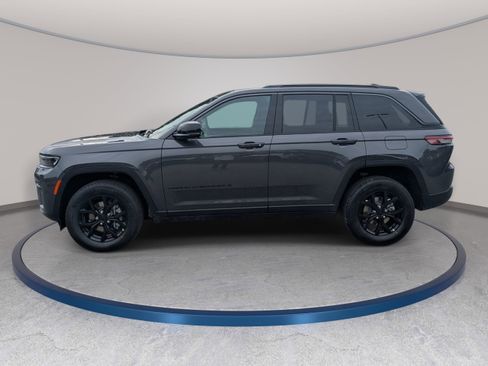 New 2026 Jeep Grand Cherokee Altitude AWD/4WD image 8