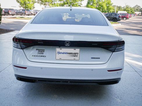 Used 2024 Honda Accord EX-L image 10