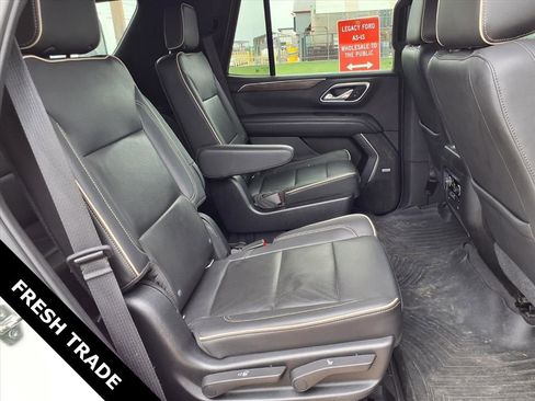 Used 2021 Chevrolet Tahoe Premier w/ Premium Package RWD image 27