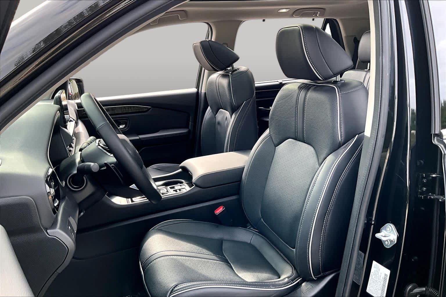 Used 2023 Honda Pilot Elite image 8