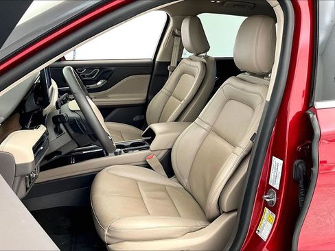 Used 2023 Lincoln Corsair Reserve image 28