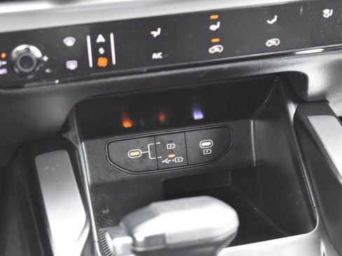 Used 2025 Kia Sorento LX image 21