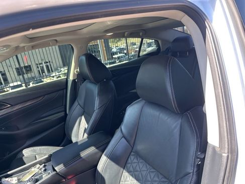 Used 2017 Nissan Maxima Platinum w/ Medallion Package image 26