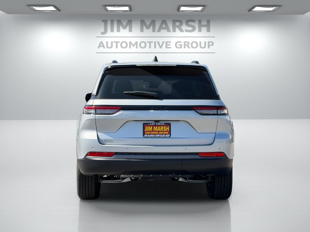 New 2026 Jeep Grand Cherokee Altitude RWD image 5