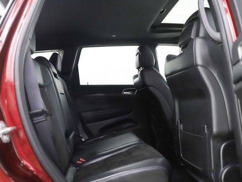 Used 2019 Jeep Grand Cherokee Altitude image 12